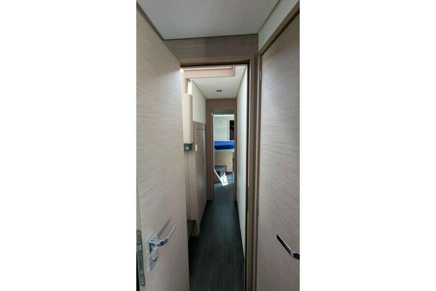 2020-fountaine-pajot-saona-47-sail-9695798-20250919105524599-3.jpg