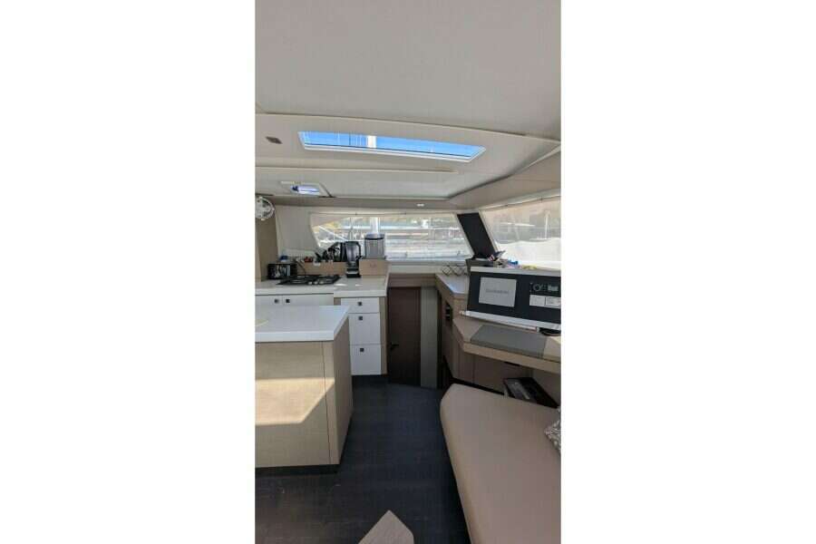 2020-fountaine-pajot-saona-47-sail-9695798-20250919105428933-4.jpg