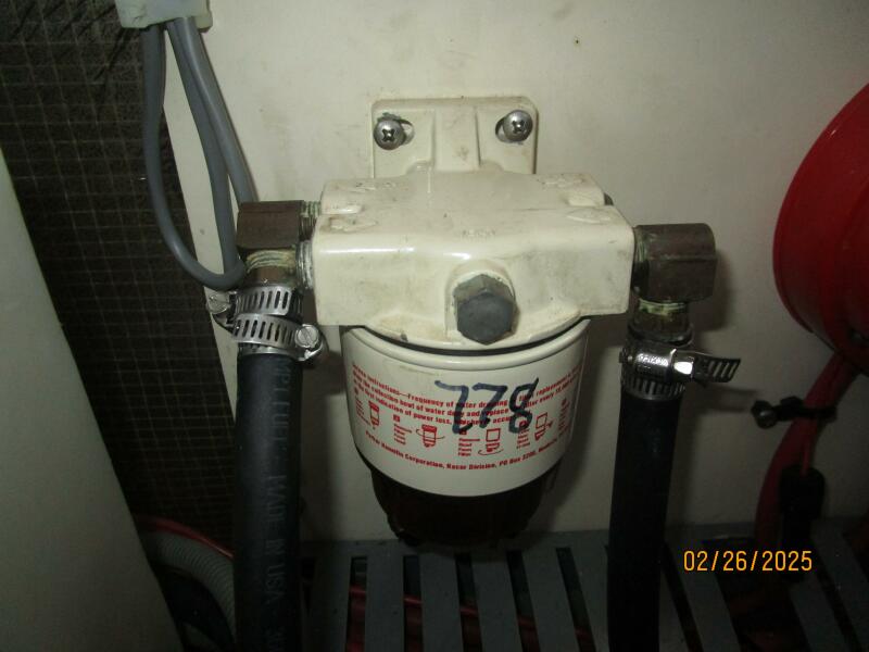 39' Mainship generator Racor fuel filter