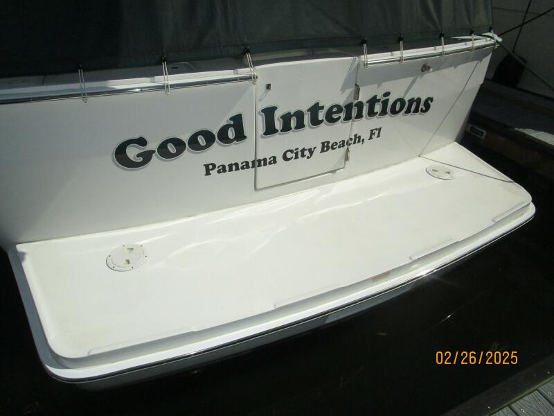 39' Mainship swimplatform