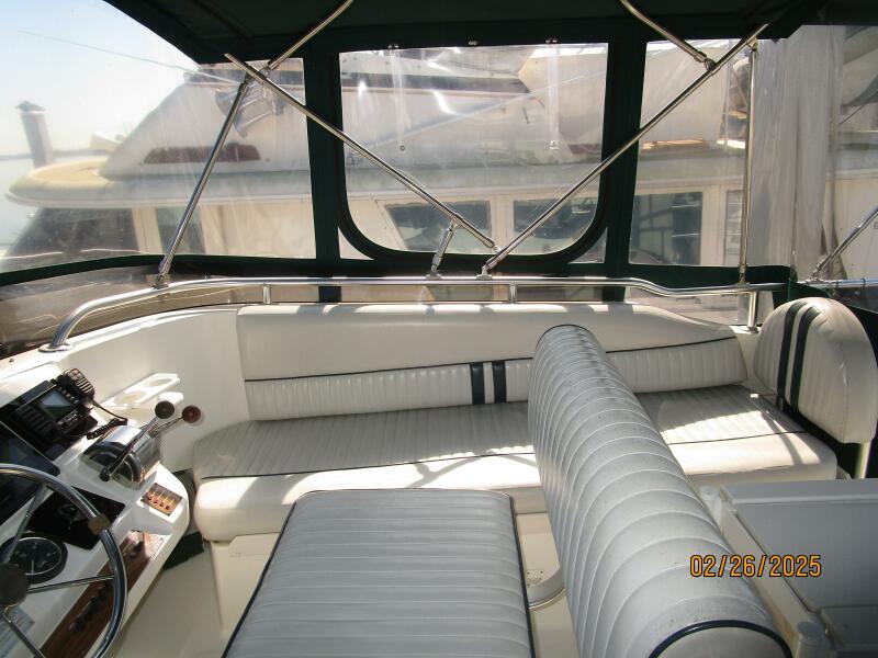 39' Mainship flybridge starboard
