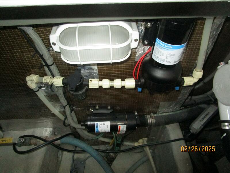 39' Mainship fresh water system