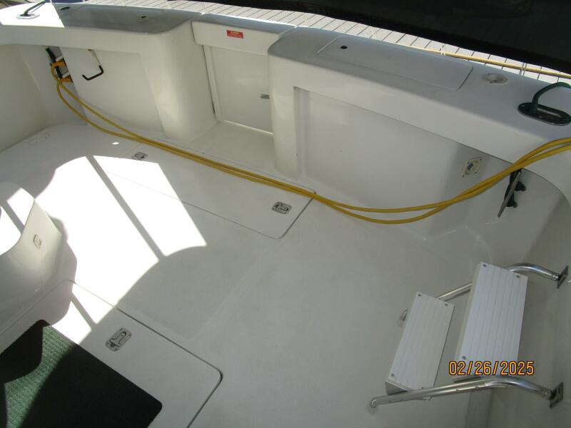 39' Mainship aftdeck2