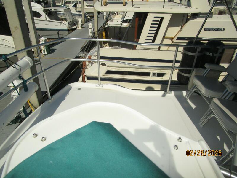 39' Mainship sundeck port