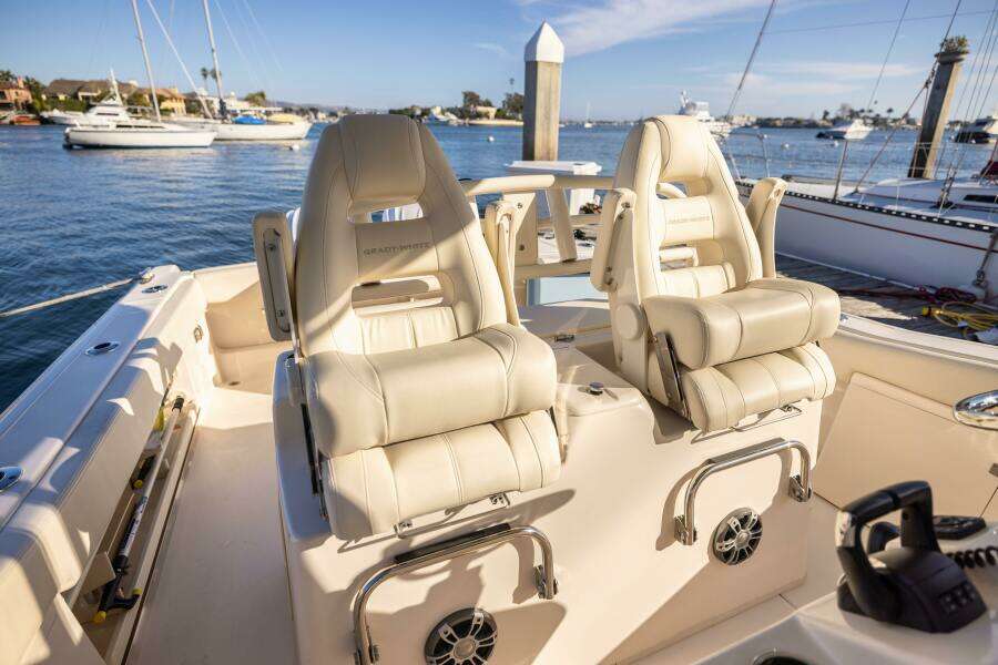 SHOOTER 30ft Grady White Yacht For Sale