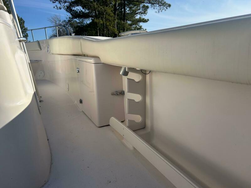 1999 Grady-White 306 Bimini