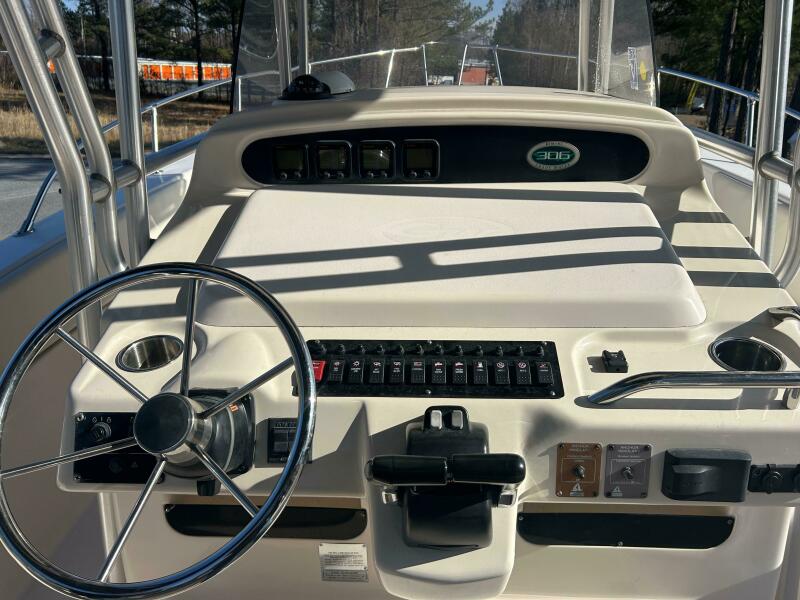 1999 Grady-White 306 Bimini