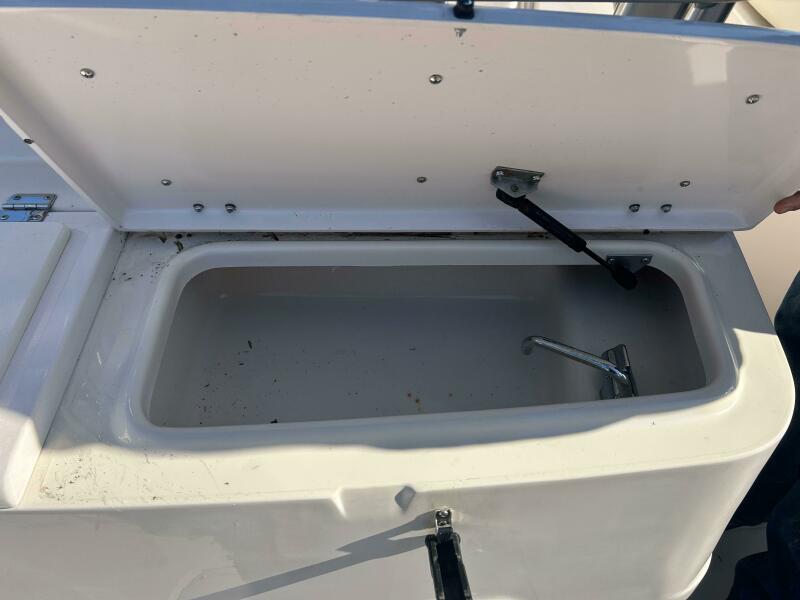 1999 Grady-White 306 Bimini