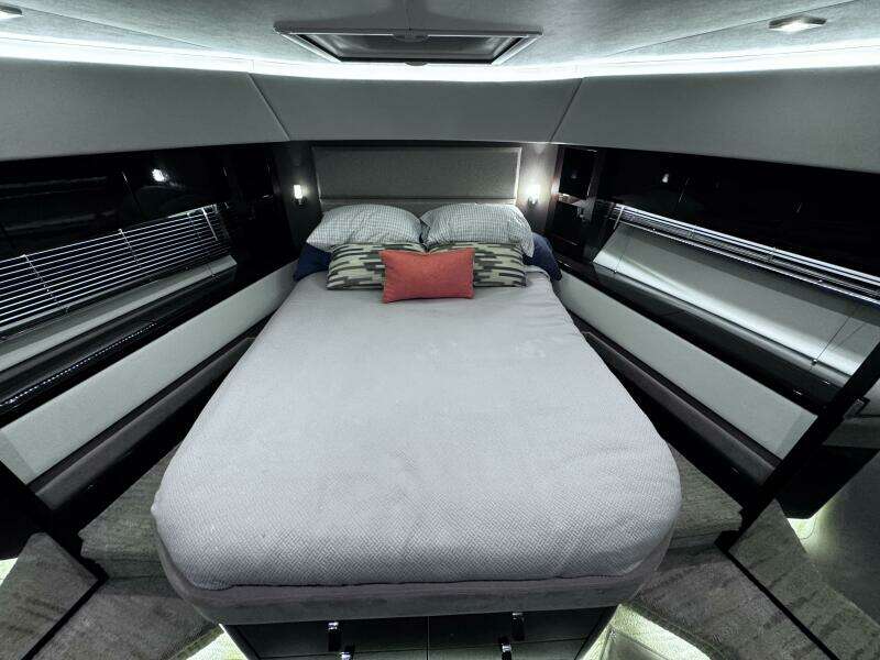 Jeanne Rose 65ft Sea Ray Yacht For Sale