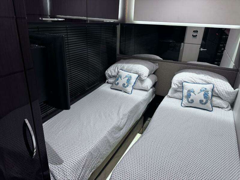 Jeanne Rose 65ft Sea Ray Yacht For Sale