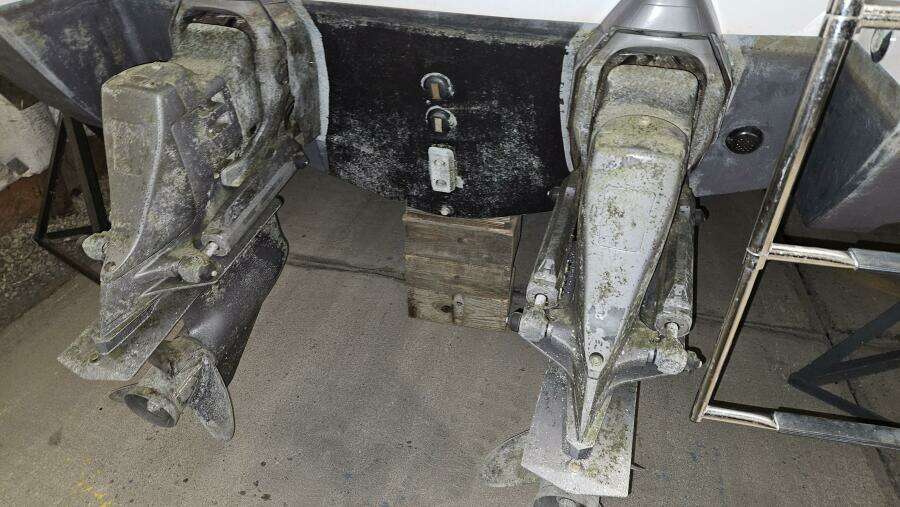 32ft Chris Craft Yacht For Sale