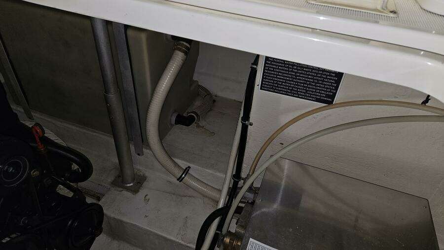 32ft Chris Craft Yacht For Sale