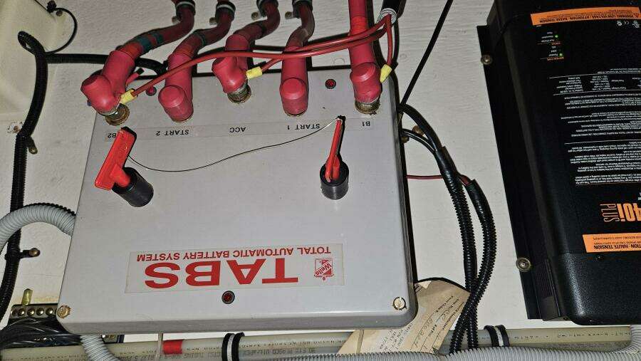 32ft Chris Craft Yacht For Sale