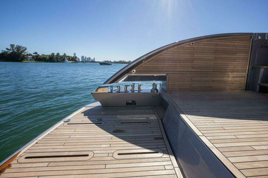 CIAO 80ft Pershing Yacht For Sale