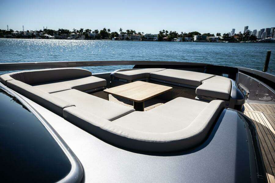 CIAO 80ft Pershing Yacht For Sale