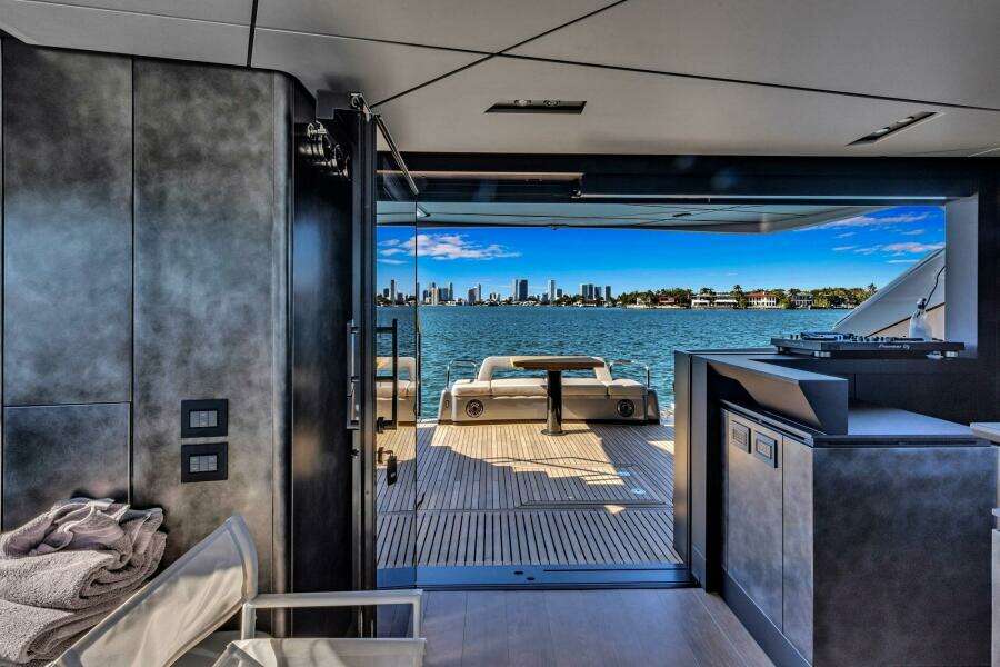 CIAO 80ft Pershing Yacht For Sale