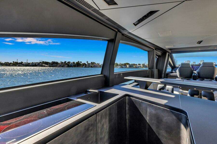 CIAO 80ft Pershing Yacht For Sale
