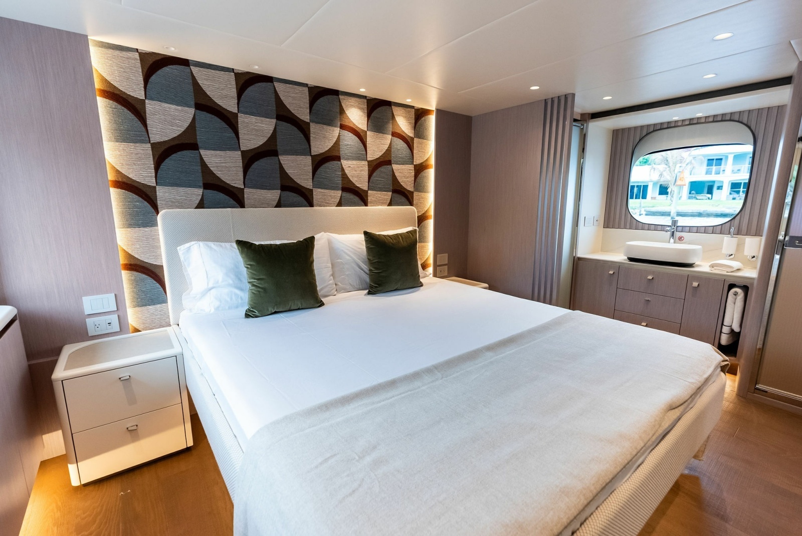 2026 Absolute 62 Navetta NEW