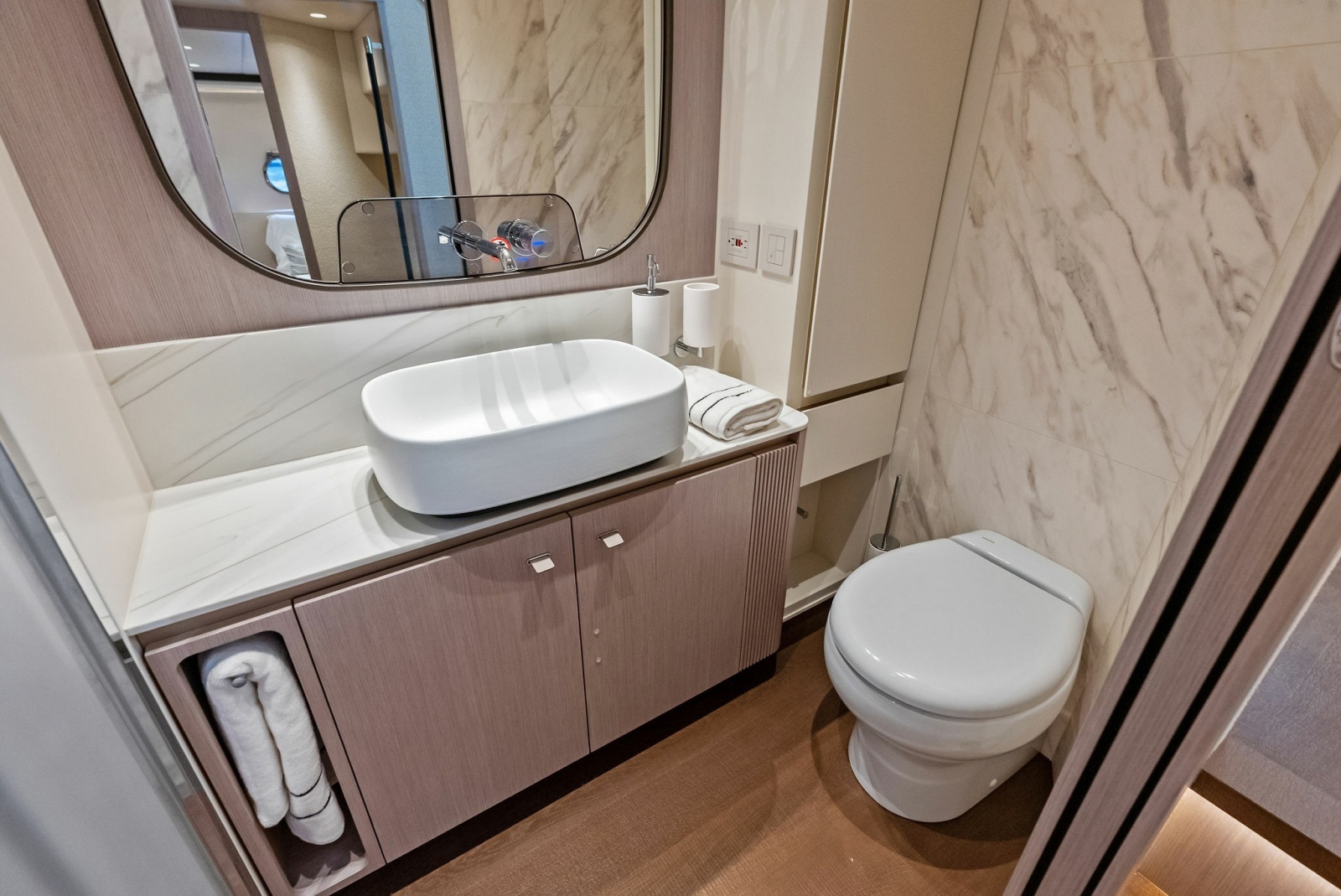 2026 Absolute 62 Navetta NEW