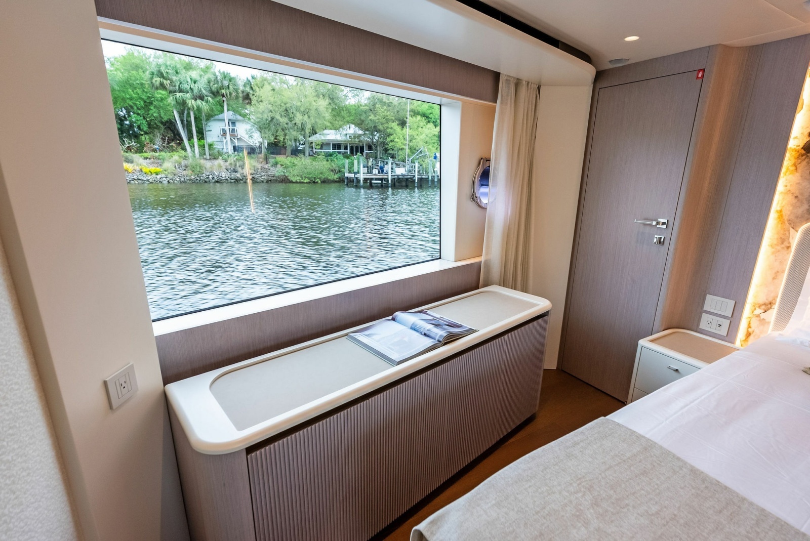 2026 Absolute 62 Navetta NEW