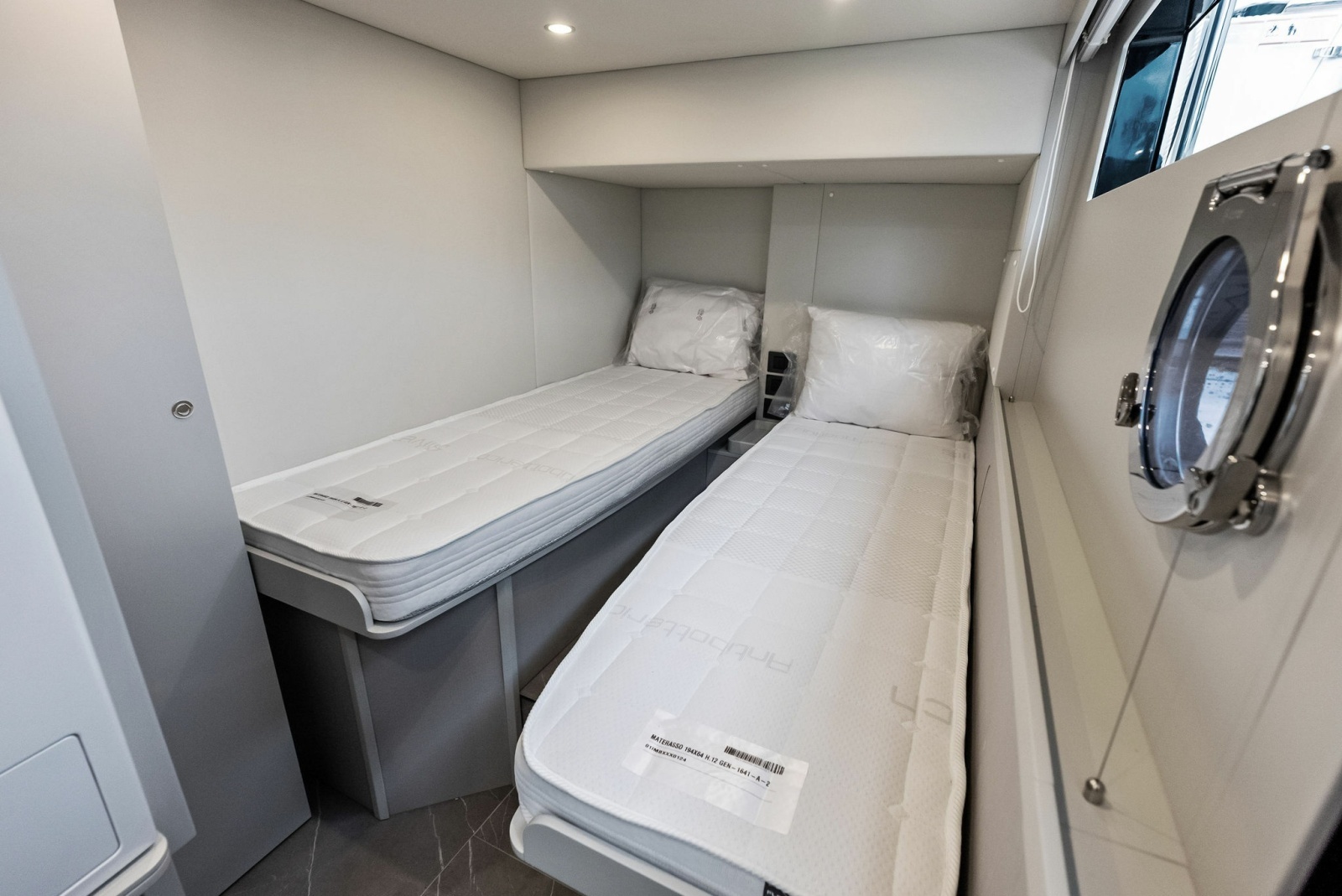 2026 Absolute 62 Navetta NEW