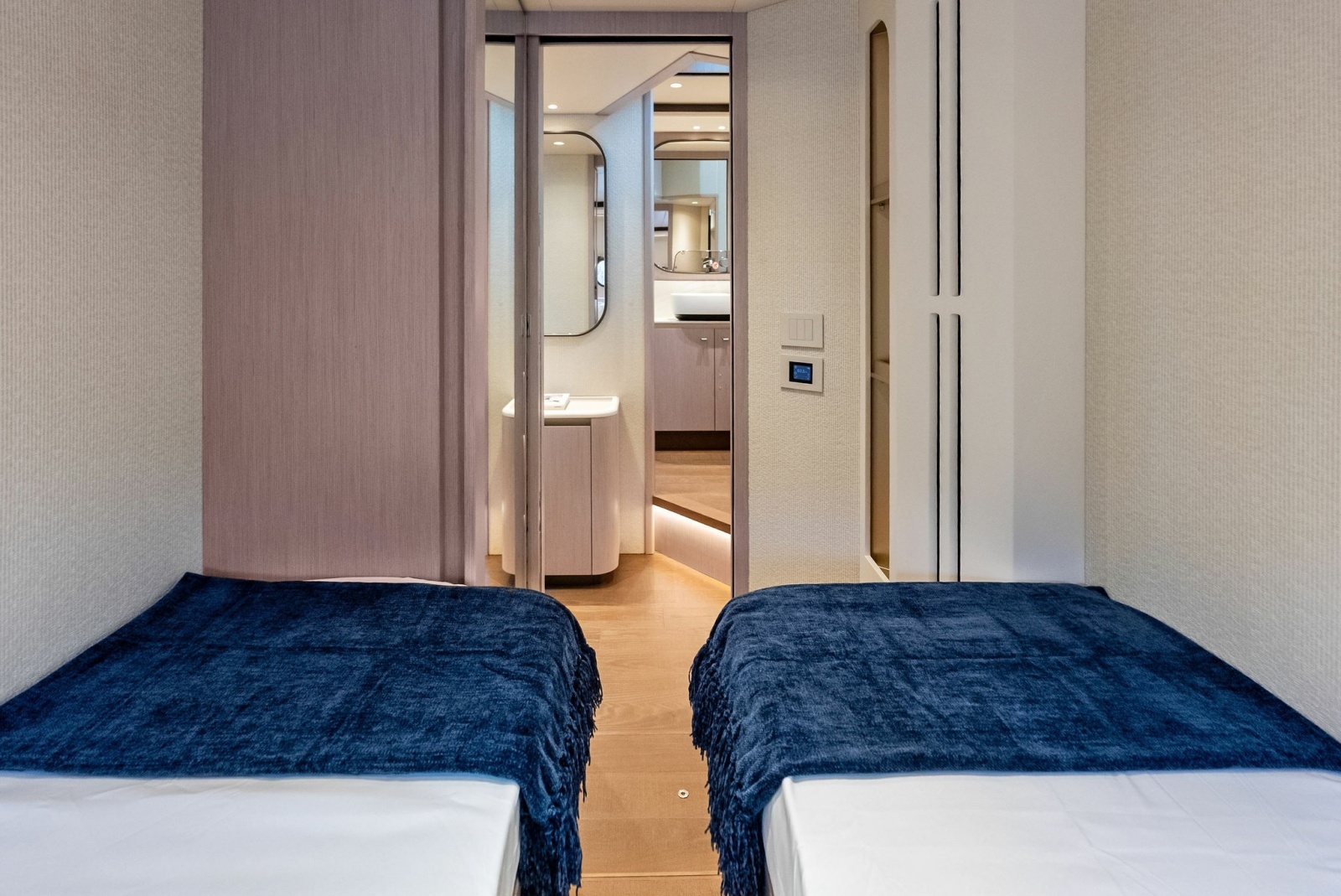 2026 Absolute 62 Navetta NEW