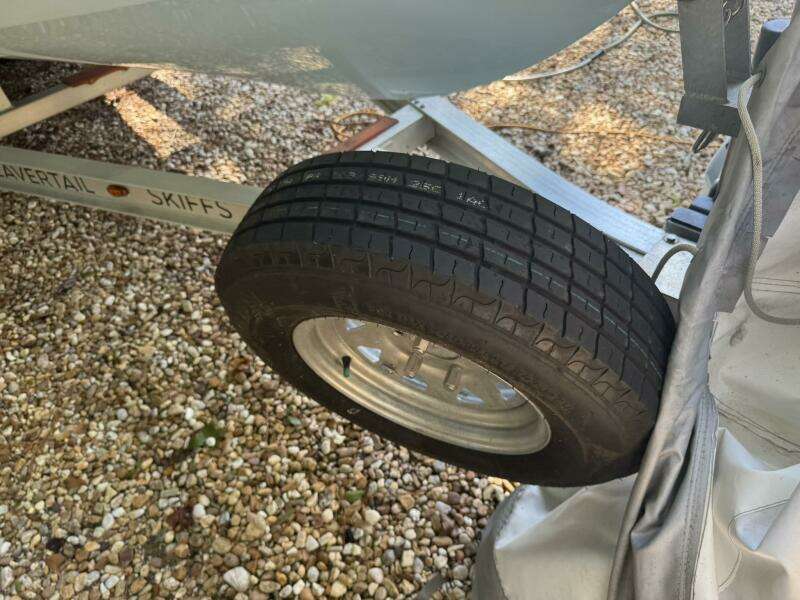 17ft Beavertail Yacht For Sale