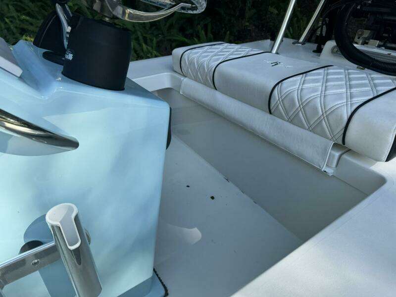 17ft Beavertail Yacht For Sale