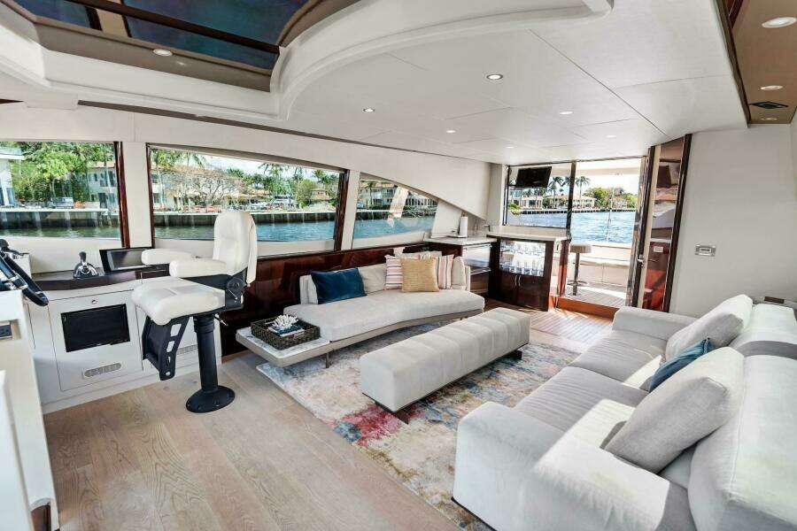 Liquid Asset 78ft Lazzara Yachts Yacht For Sale