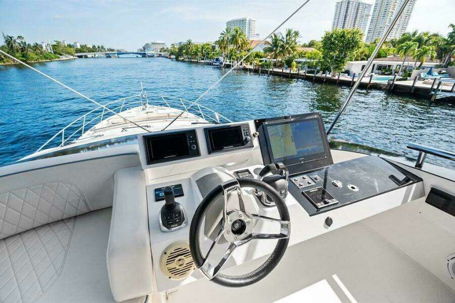 Liquid Asset 78ft Lazzara Yachts Yacht For Sale