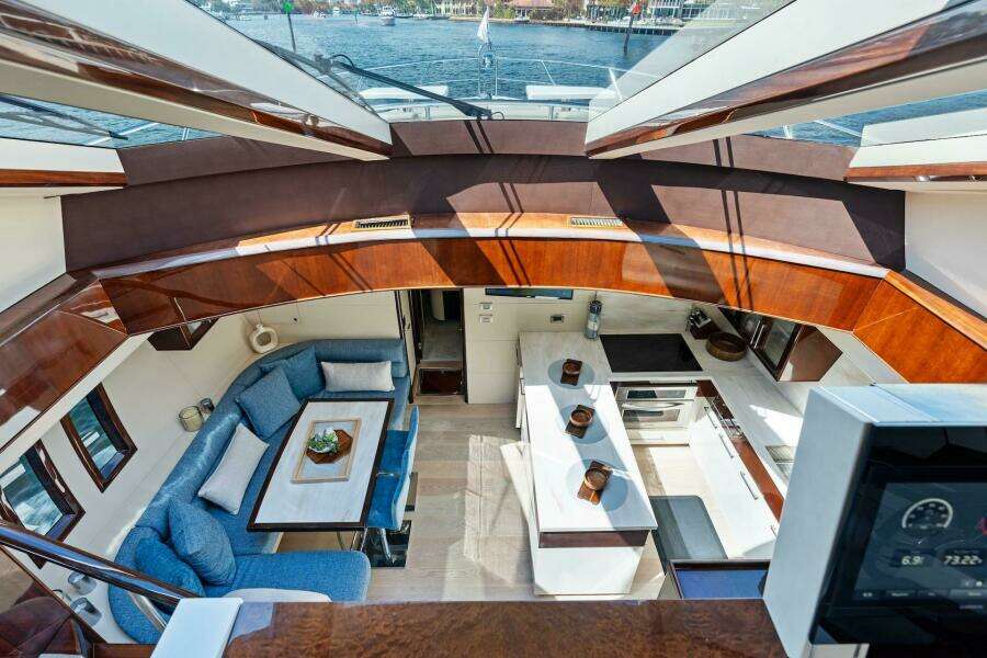 Liquid Asset 78ft Lazzara Yachts Yacht For Sale