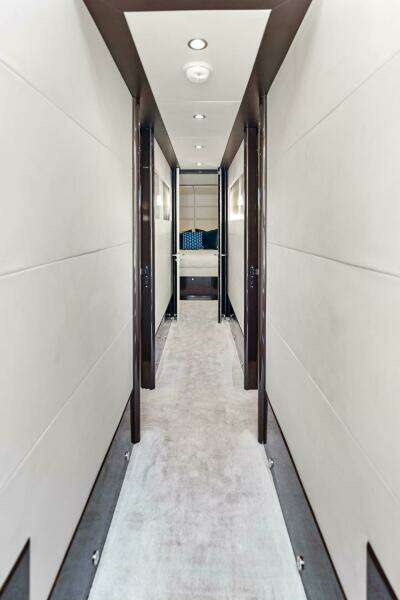 Liquid Asset 78ft Lazzara Yachts Yacht For Sale