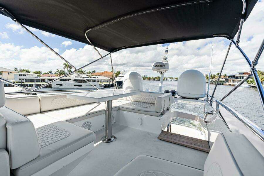 Liquid Asset 78ft Lazzara Yachts Yacht For Sale