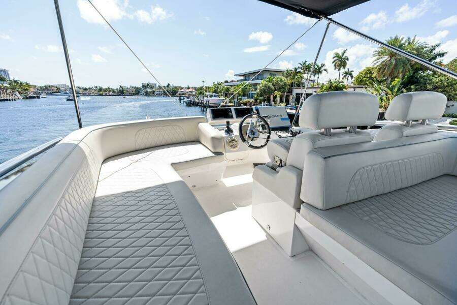 Liquid Asset 78ft Lazzara Yachts Yacht For Sale