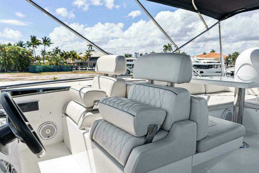 Liquid Asset 78ft Lazzara Yachts Yacht For Sale