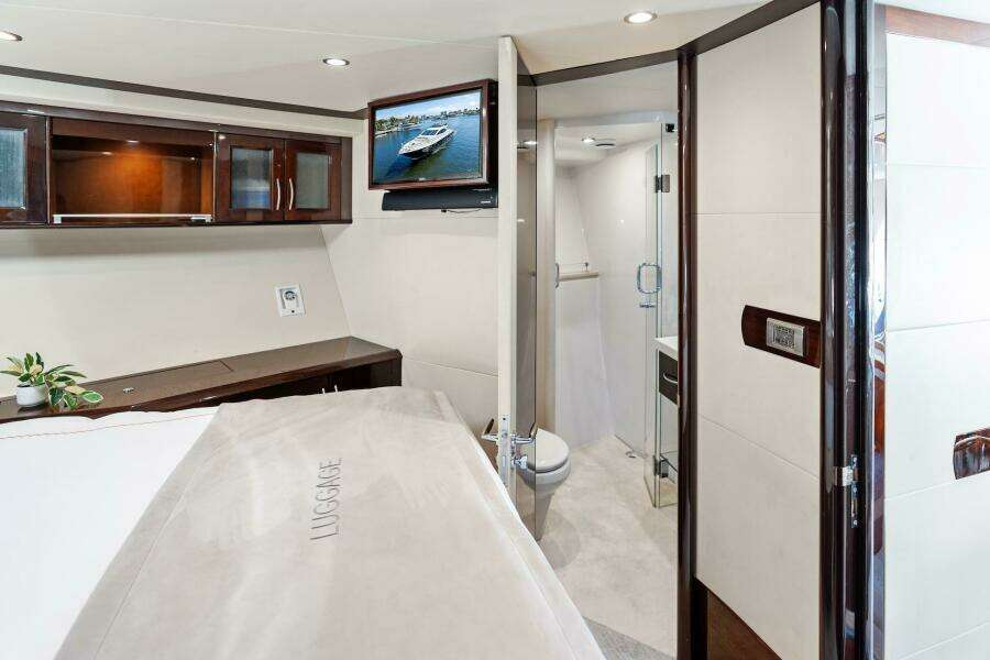 Liquid Asset 78ft Lazzara Yachts Yacht For Sale