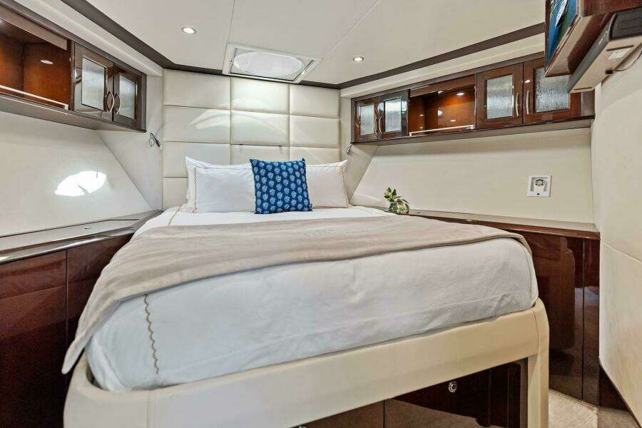 Liquid Asset 78ft Lazzara Yachts Yacht For Sale