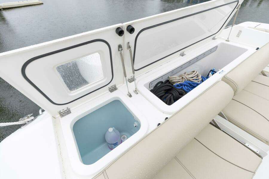 38ft Pursuit Yacht For Sale