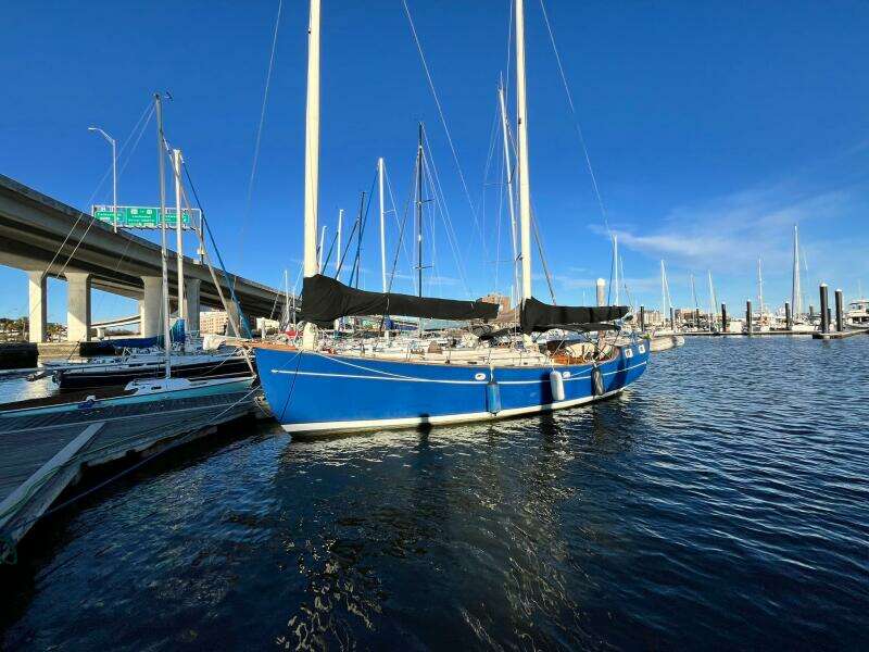 1979-freedom-40-cat-ketch-sail-9702897-20250303172705267-1_XLARGE.jpg