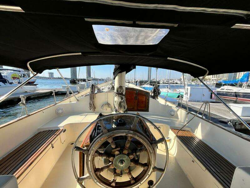 1979-freedom-40-cat-ketch-sail-9702897-20250303172801637-1_XLARGE.jpg