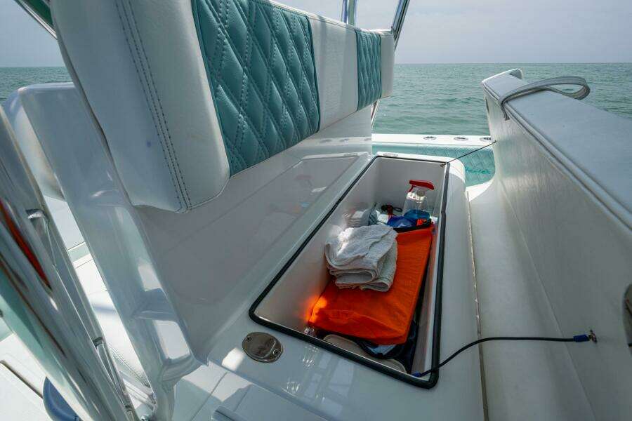 31ft SeaHunter Yacht For Sale