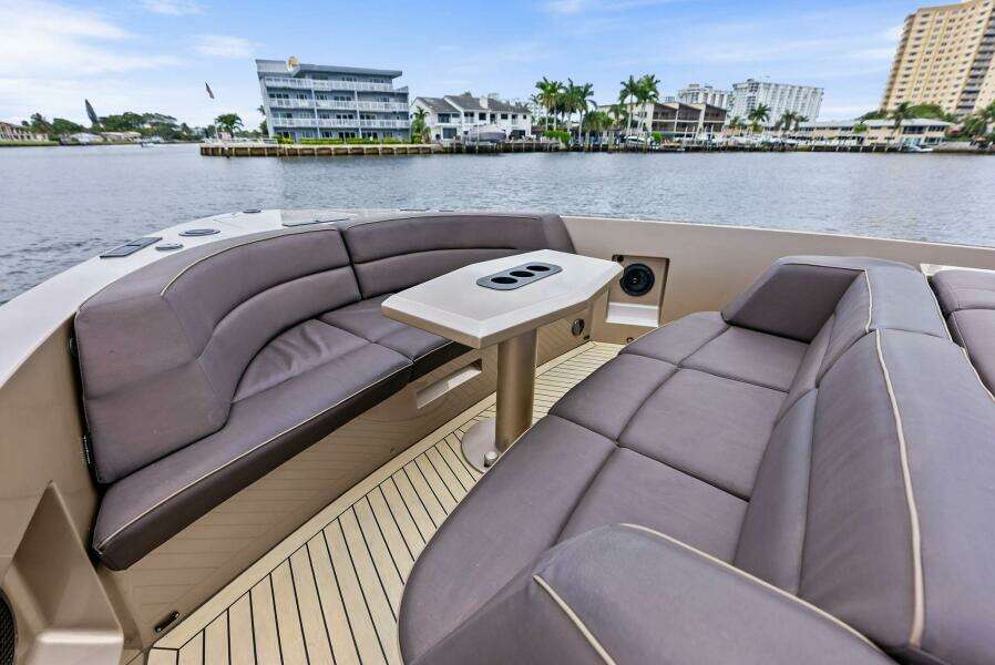 COBRA 45ft Vanquish Yachts Yacht For Sale