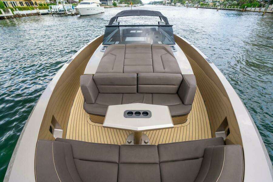 COBRA 45ft Vanquish Yachts Yacht For Sale