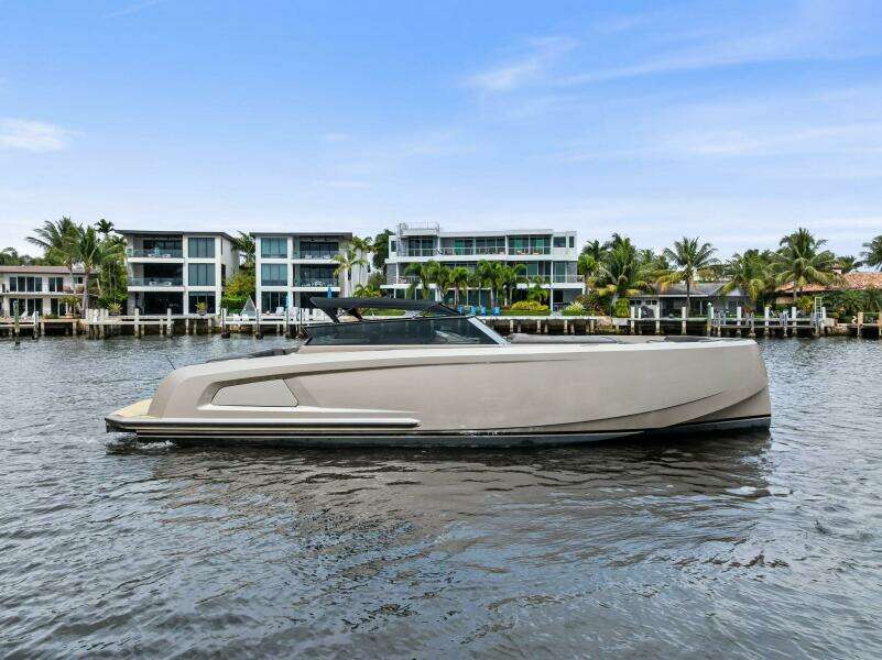 COBRA 45ft Vanquish Yachts Yacht For Sale