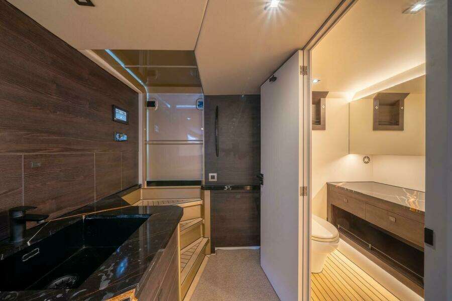 COBRA 45ft Vanquish Yachts Yacht For Sale