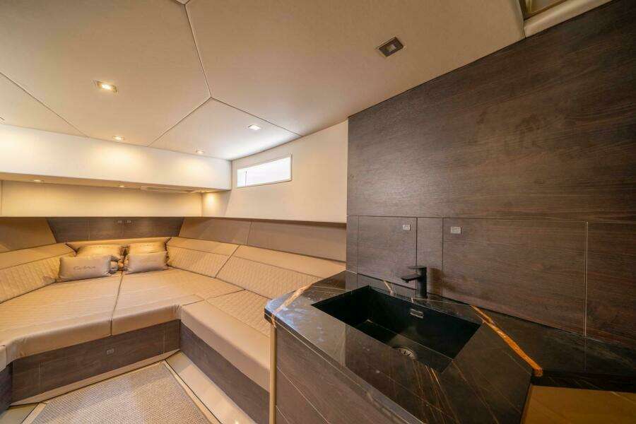 COBRA 45ft Vanquish Yachts Yacht For Sale