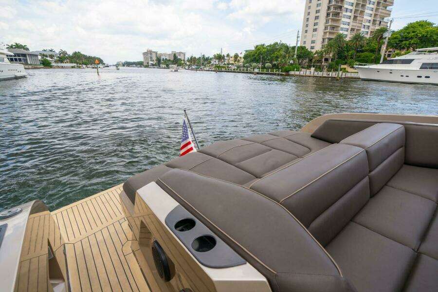 COBRA 45ft Vanquish Yachts Yacht For Sale