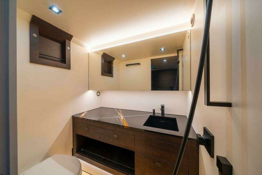 COBRA 45ft Vanquish Yachts Yacht For Sale