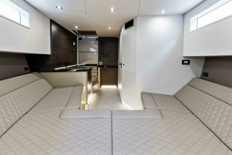 COBRA 45ft Vanquish Yachts Yacht For Sale