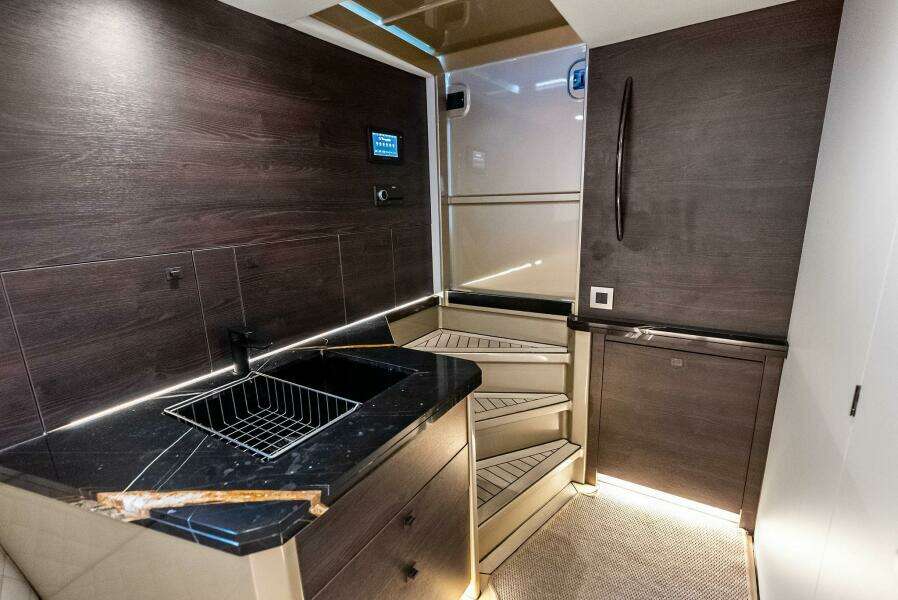 COBRA 45ft Vanquish Yachts Yacht For Sale